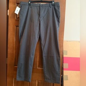 Men’s Dockers Signature Khakis, Athletic Fit 42/32